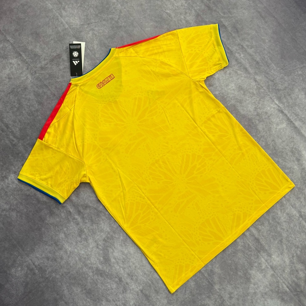 Colombia Home National Team Soccer Jersey Version Fan - Picture 4 of 7
